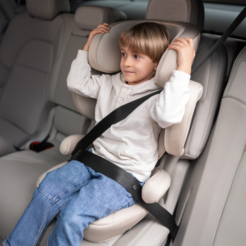 СГЪВАЕМ АВТОСТОЛ GROWGO BLACK i-Size ISOFIX 100-15 - Image 9